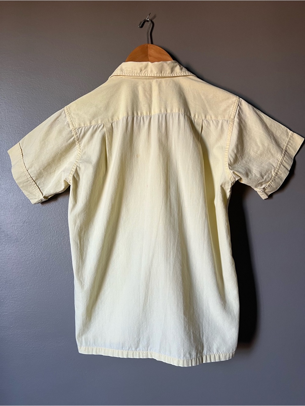 Boy’s Vintage Campus Short-Sleeve Button-Up Shirt in Pale Yellow 1950s-1960s - Picture 6 of 9